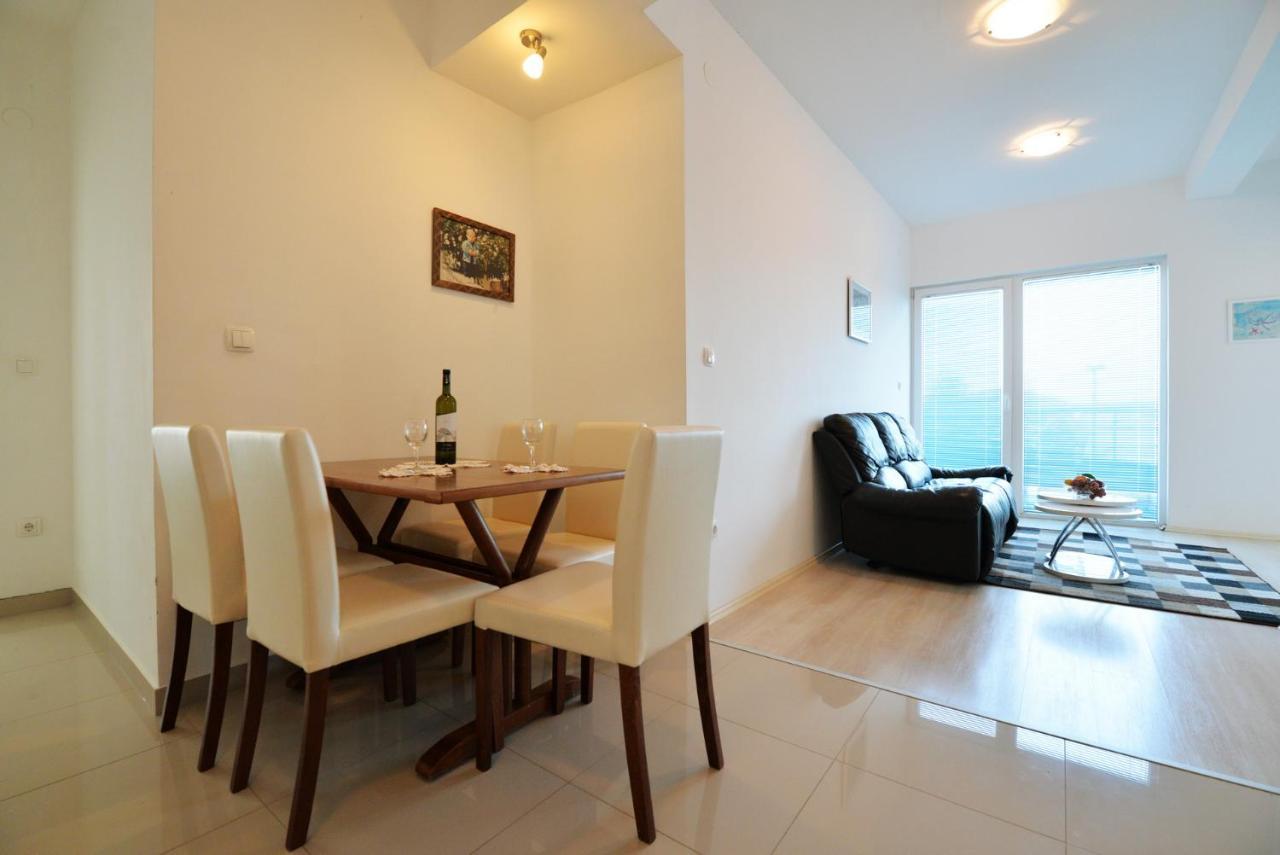 Lunga, Apartment Murter