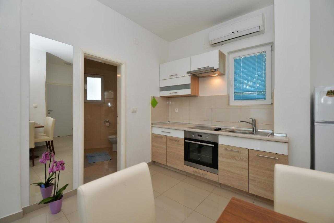 Lunga, Apartment Murter